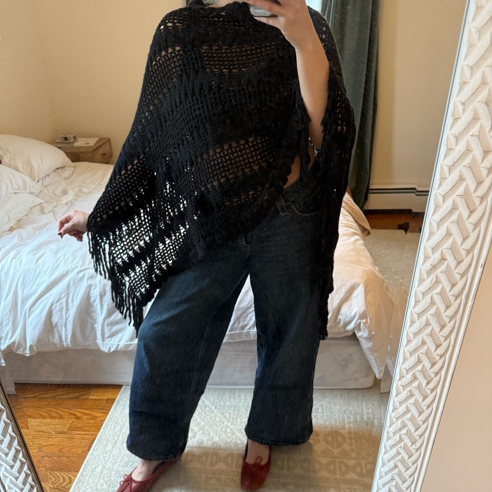 Black Y2K Crochet Poncho w/ Fringe Detail